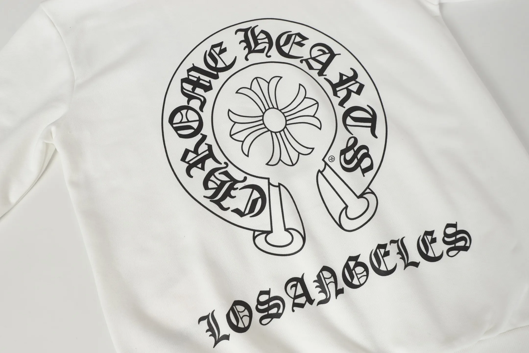P230 Cross-border model, please do not place an order if you are pursuing quality - Chrome Hearts/Chrome Hearts basic horseshoe Sanskrit printed hooded sweatshirt - High weight, high density and high quality. The wool is soft, delicate and skin-friendly. Soft and silky to the touch. Excellent warmth and skin-friendly properties. - Custom-woven and custom-dyed, no color difference. No matter the fabric or workmanship details, it beats the ordinary version on the market. - Hardware zipper accessories are all customized, full of details - Color: black white - Size: S M L XL